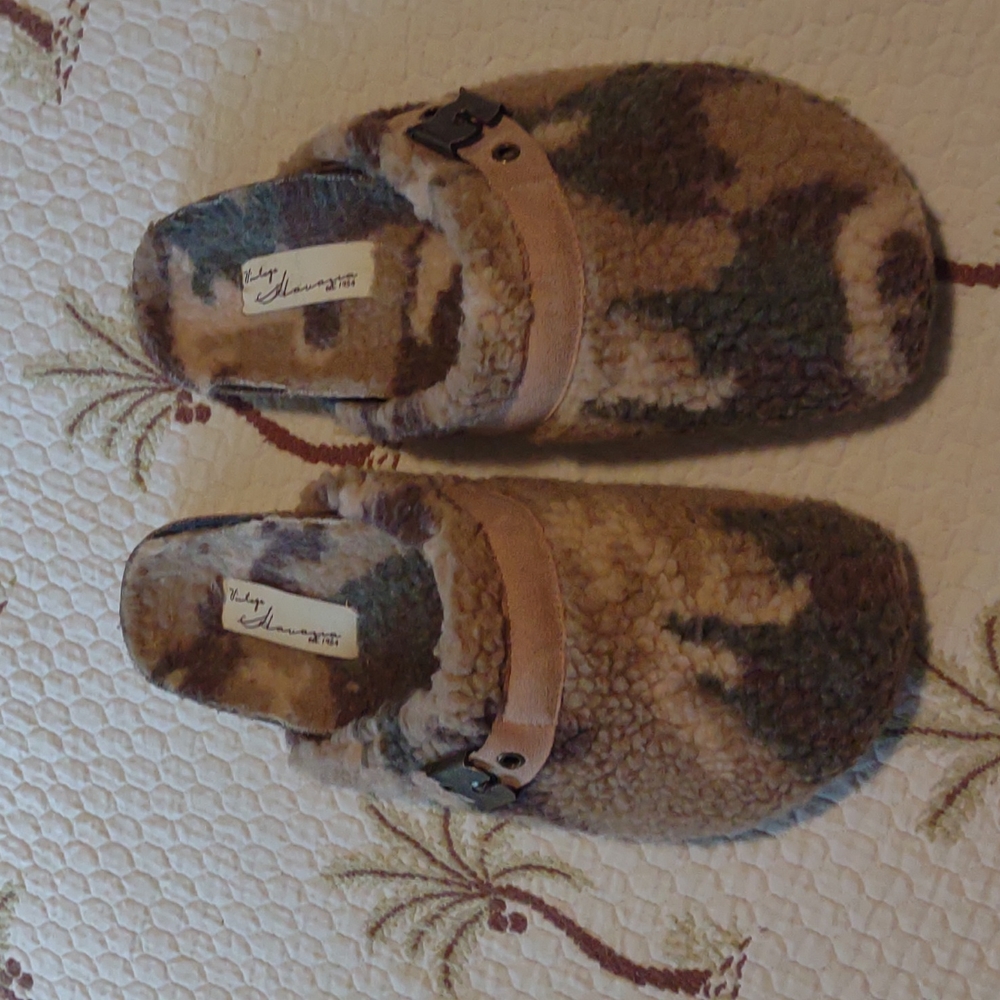 Vintage Havana camo slides. Size 10